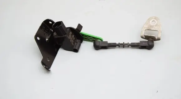 Skoda Octavia Mk4 Headlight/headlamp level sensor 5Q0907503
