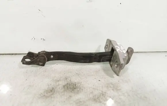 Toyota RAV 4 (XA30) Front door check strap stopper