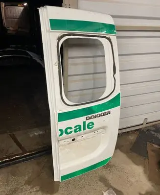 Dacia Dokker Rear door