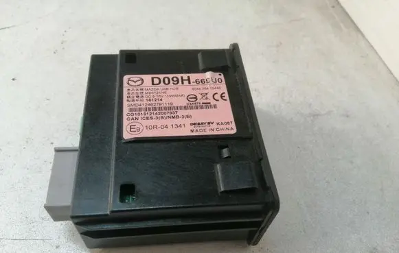 Mazda CX-3 USB socket connector D09H669U0 904526412446