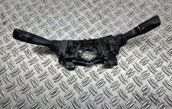 Toyota Camry Wiper turn signal indicator stalk/switch 36DU204 06510