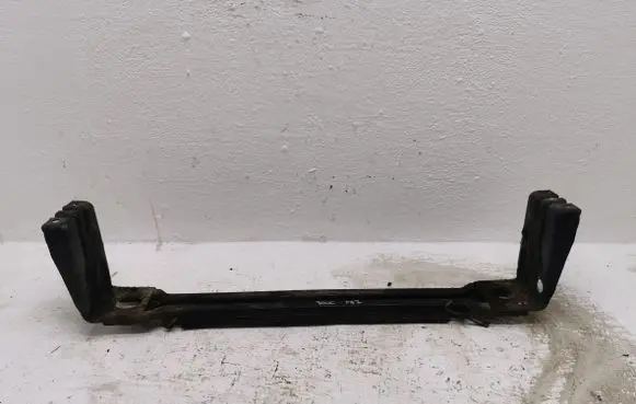 Chrysler 300C Bottom radiator support slam panel 