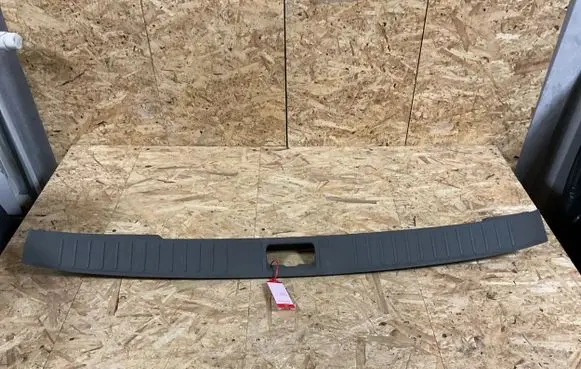 Ford Focus Trunk/boot sill cover protection 4M51N40320AD