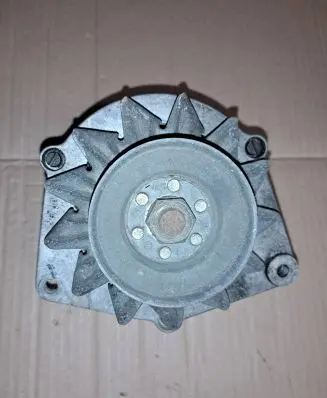 Mercedes-Benz 250 280 C CE W114 Generator/alternator 0120400622