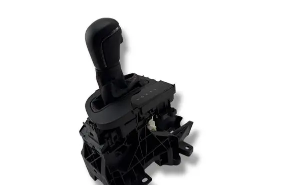 Toyota Yaris XP210 Gear selector 75B591RH