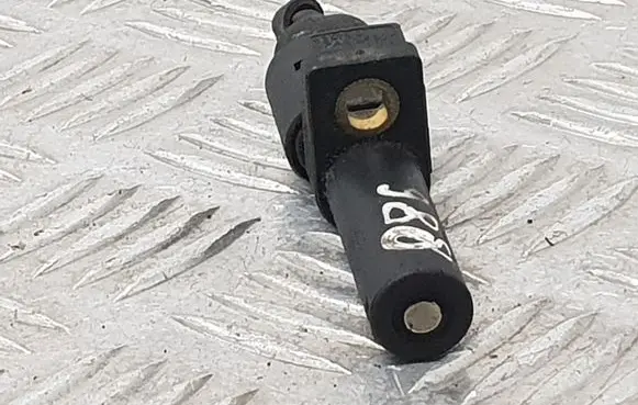 Mercedes-Benz C W203 Crankshaft position sensor 0031532828