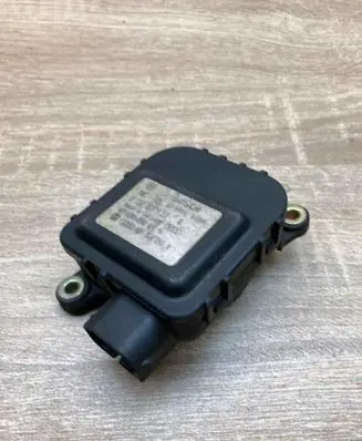 Audi A6 S6 C5 4B Air flap motor/actuator 4B1820511A 0132801127