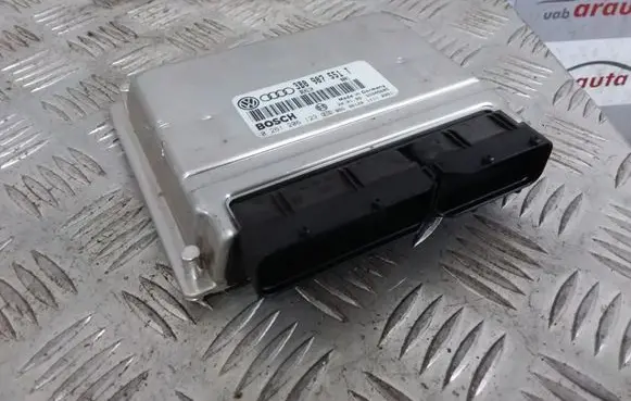 Volkswagen PASSAT B5 Engine control unit/module 3B0907551T
