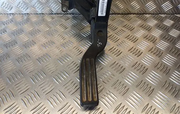 Ford Mondeo Mk III Accelerator throttle pedal 2S719F836DA