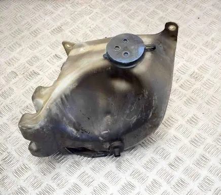 Windshield washer fluid reservoir/tank