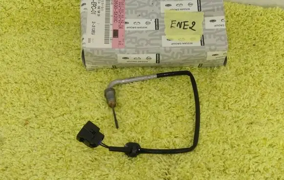 Nissan Navara D40 Exhaust gas temperature sensor 226305X20C