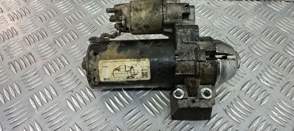 BMW X3 F25 Starter motor 8570383