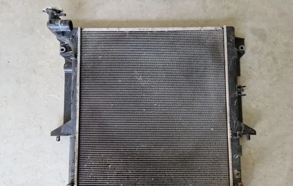 Mitsubishi L200 Coolant radiator