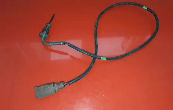 Skoda Superb B6 (3T) Exhaust gas temperature sensor 03L906088BH