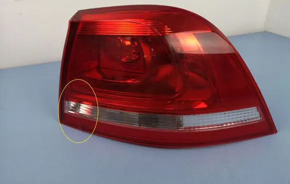 Volkswagen Touareg II Rear/tail lights 7P6945096F