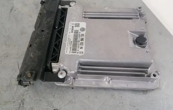 Volkswagen Tiguan Engine control unit/module 03L906022HA 0281014701