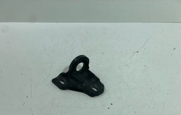 Radiator mount bracket