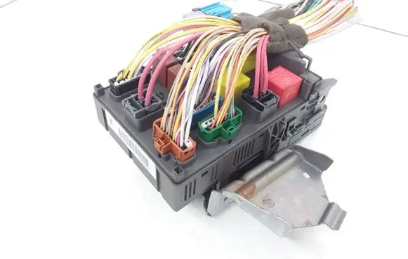 Renault Espace - Grand espace IV Fuse module 8200283815 8200315957 8200316856