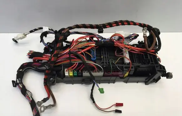Mercedes-Benz GLA W156 Fuse module A2455400340