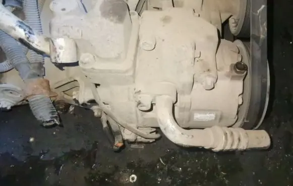 Mercedes-Benz A W168 Air conditioning (A/C) compressor (pump) 4472208871 008531