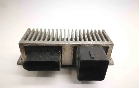 Glow plug pre-heat relay