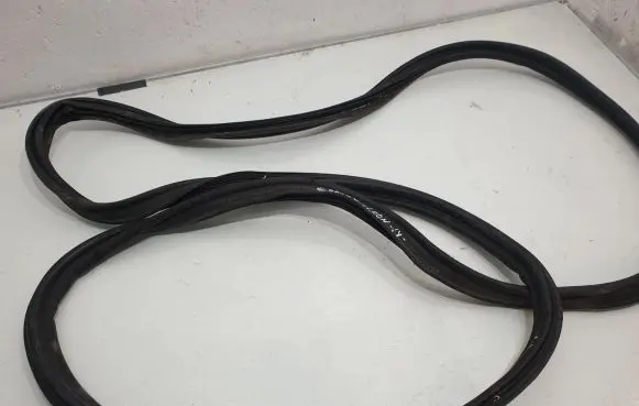 Seat Leon (5F) Trunk rubber seal (body) 
