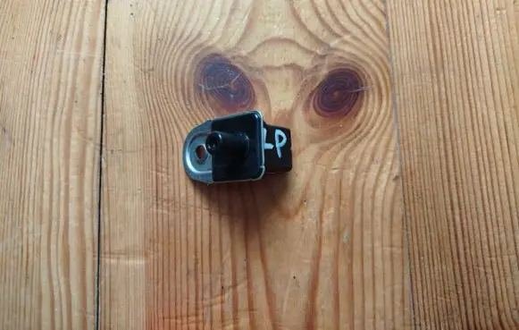 Nissan Micra Front door sensor 