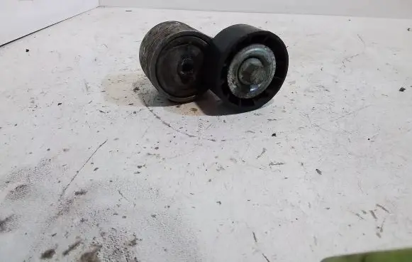 Alfa Romeo 156 Generator/alternator belt tensioner