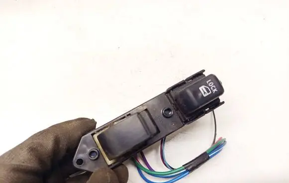 Mitsubishi Outlander Electric window control switch MR587946