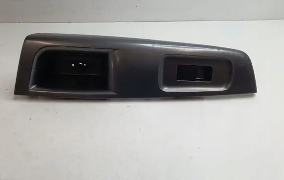 Subaru Crosstrek III Central console control unit 94266FG560