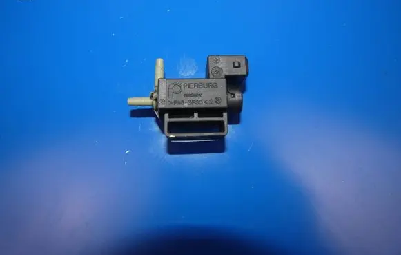 Volvo S90, V90 Turbo solenoid valve 31339879 70051502 17T046