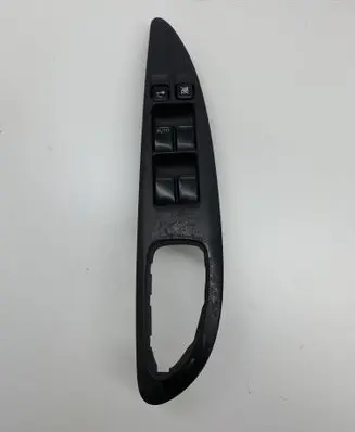 Nissan Primera Electric window control switch 25401AV640 C8DD702N