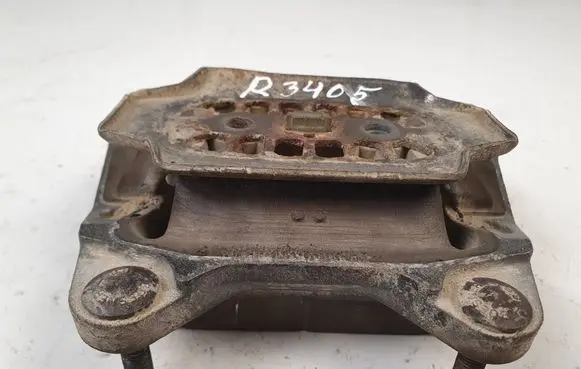 Audi A6 S6 C6 4F Engine mount bracket