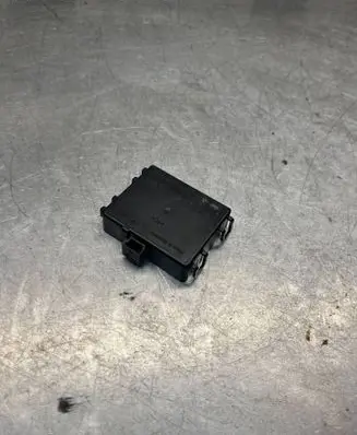 Mercedes-Benz E W211 Rain sensor 2118202285 5DC00842402 A2118202285