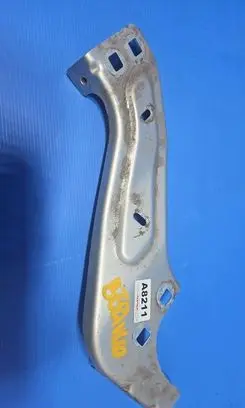 Citroen Berlingo Fender mounting bracket
