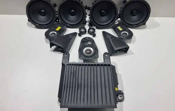 Volvo V60 Audio system kit 8676891 31384102 31252157