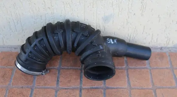 Mercedes-Benz SLK R170 Air intake hose/pipe 1110980283