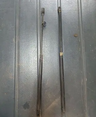 Volkswagen Golf III Tailgate strut 