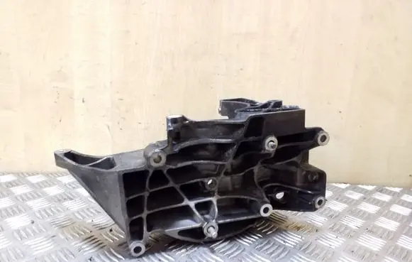 BMW X3 E83 Generator/alternator bracket 1116780263902
