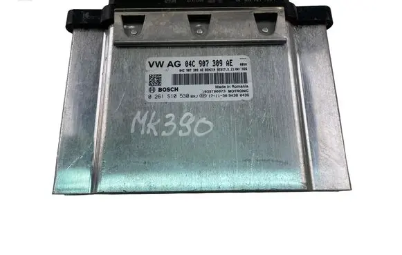 Skoda Fabia Mk3 (NJ) Engine control unit/module ECU 04C907309AE 0261S10530
