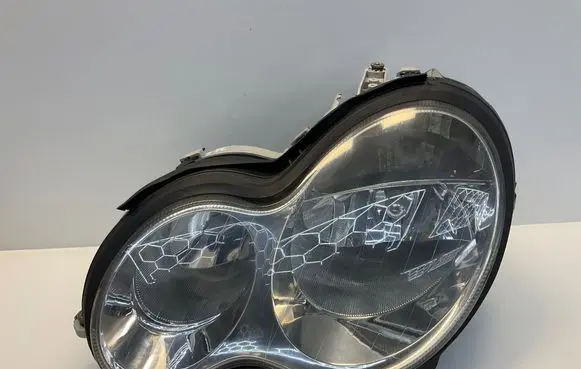 Mercedes-Benz C W203 Headlight/headlamp