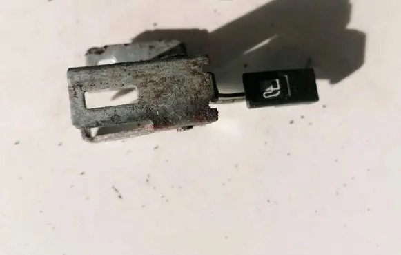 Honda FR-V Fuel tank opening switch 