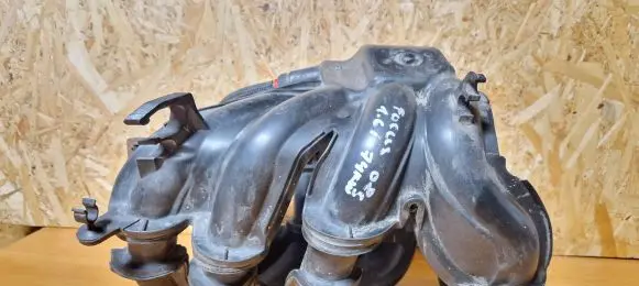 Ford Focus Intake manifold 2s6g9424d