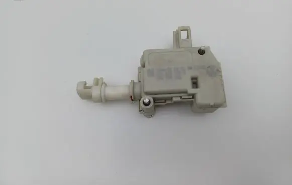 Volkswagen Golf IV Central locking motor 3B0959782 1J6810773A