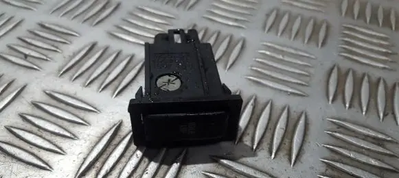 Toyota RAV 4 (XA20) Other switches/knobs/shifts 156480
