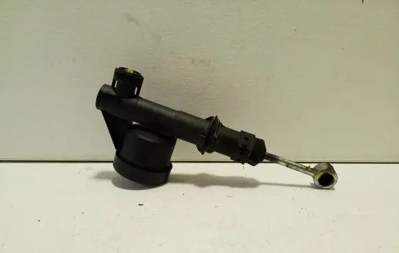 Iveco Daily 5th gen Clutch master cylinder
