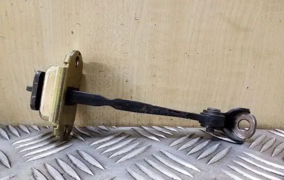 Honda CR-V Front door check strap stopper
