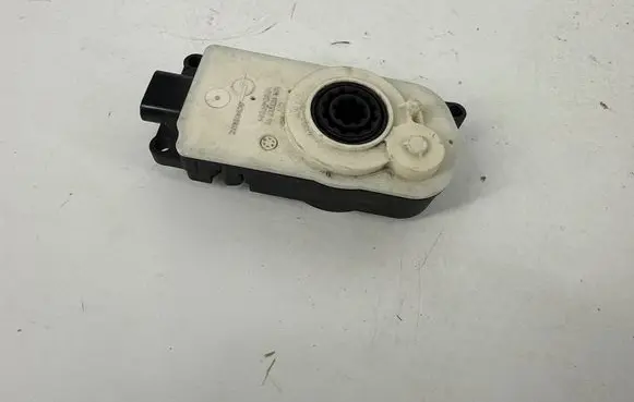 BMW 5 G30 G31 G38 Radiator active air flap actuator 9881645 5811R1000 21125P06848