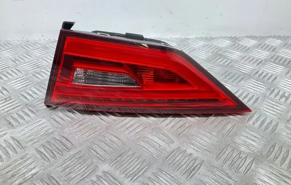 Audi A3 S3 8V Tailgate rear/tail lights 8V5945094H