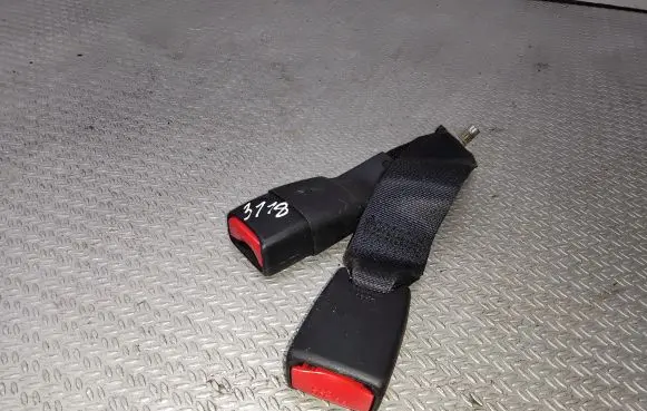 Mazda CX-7 Rear seatbelt buckle